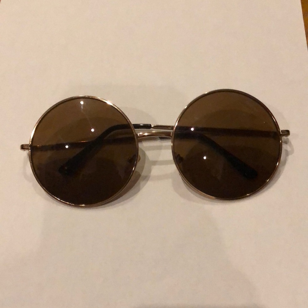 Large round sunglasses